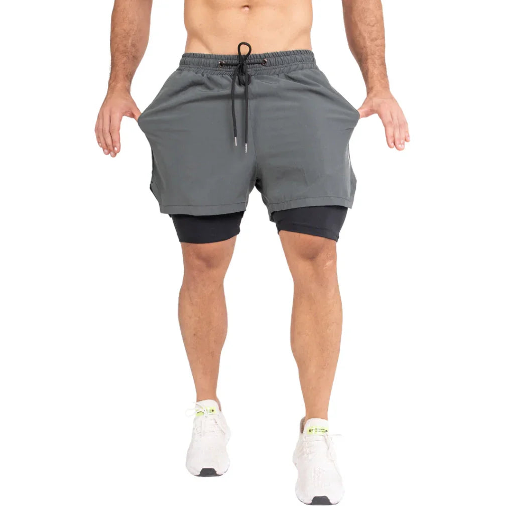 Shorts masculino esportivo grafite com compressão, ideal para treino e alta performance